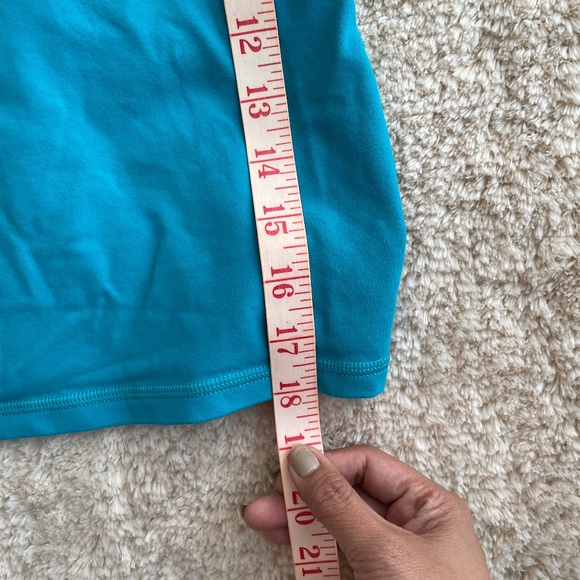 Lululemon Tank Top Women’s Size S Built In Bra Workout Gym Blue - Picture 3 of 6